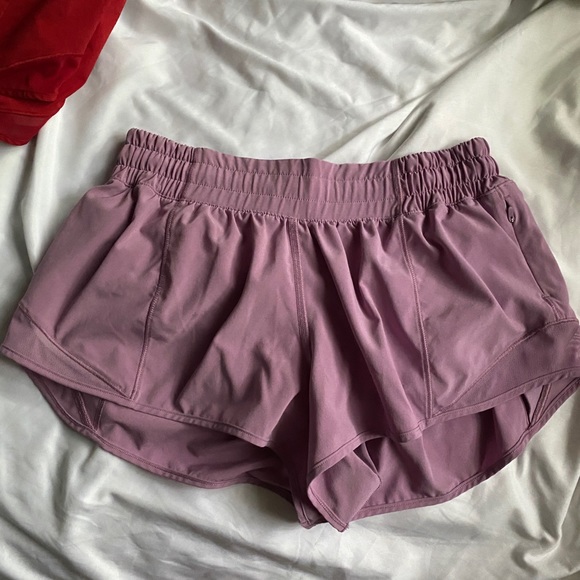 lululemon athletica Pants - Lululemon Jubilee Hotty Hot 2.5”